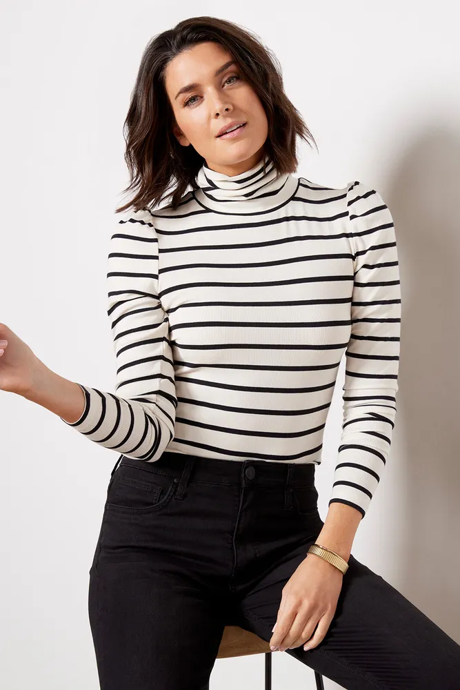 EVEREVE Quincy Stripe Rib Top | The Summit at Fritz Farm