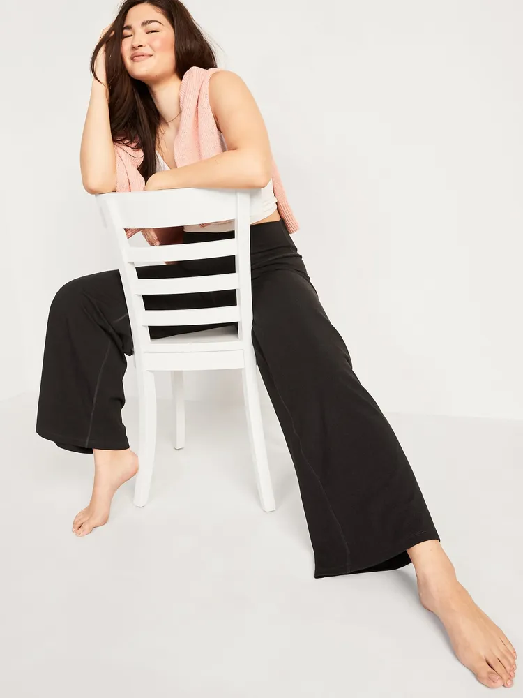Old Navy Extra High-Waisted PowerChill Wide-Leg Pants Old Navy Extra High-Waisted PowerChill Wide-Leg Pants