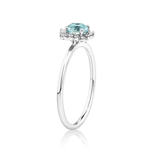 Michael hill top aquamarine ring