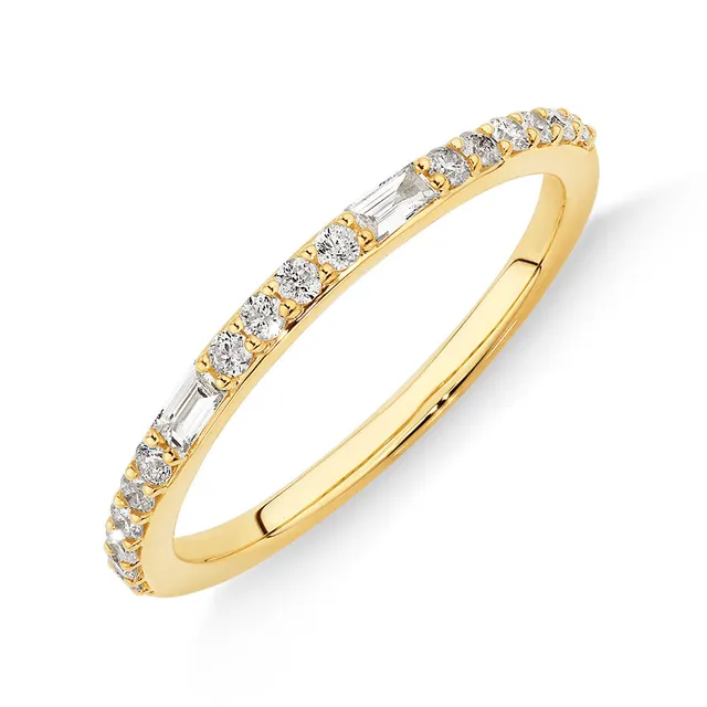 Michael Hill 0.75 Carat TW Oval Shaped Cluster Engagement Ring and