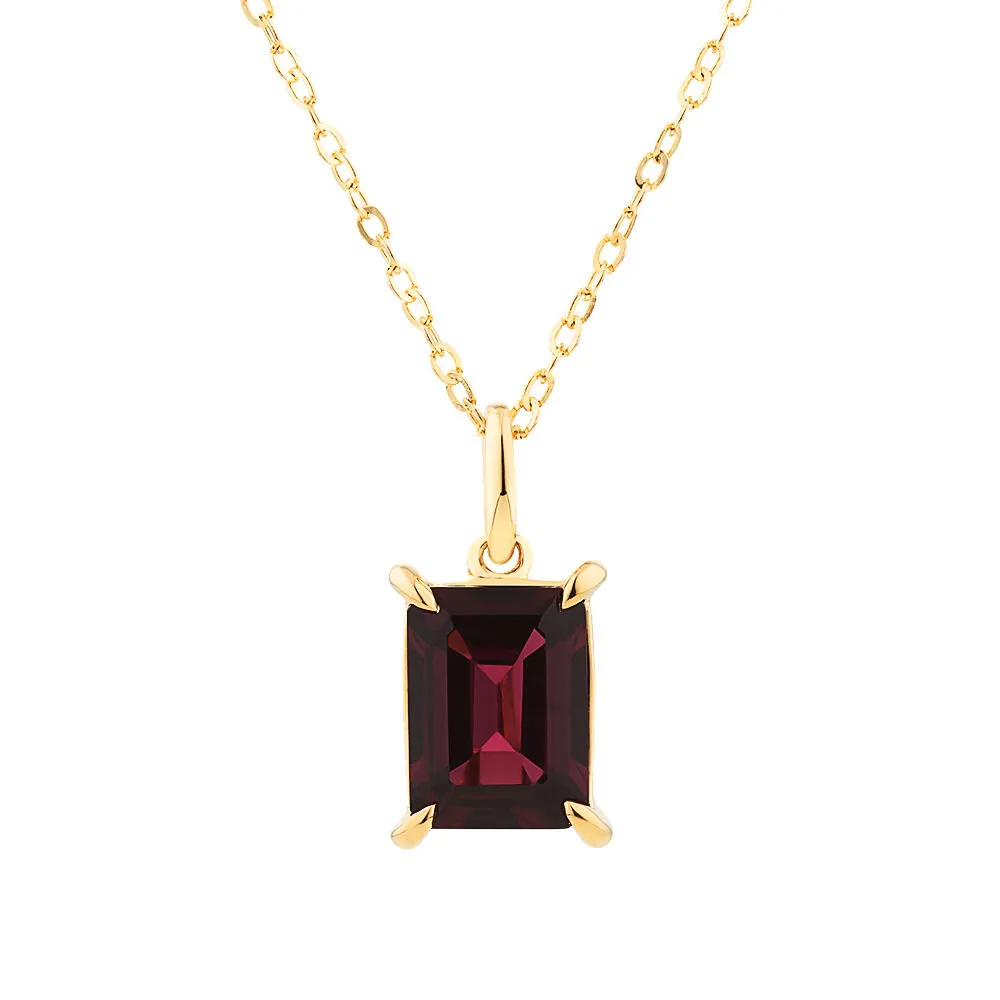 Michael Hill Garnet Pendant in 10kt Yellow Gold Willowbrook