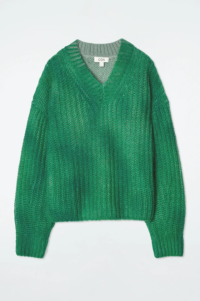 Cos SPRAY-EFFECT MOHAIR V-NECK JUMPER | King's Cross