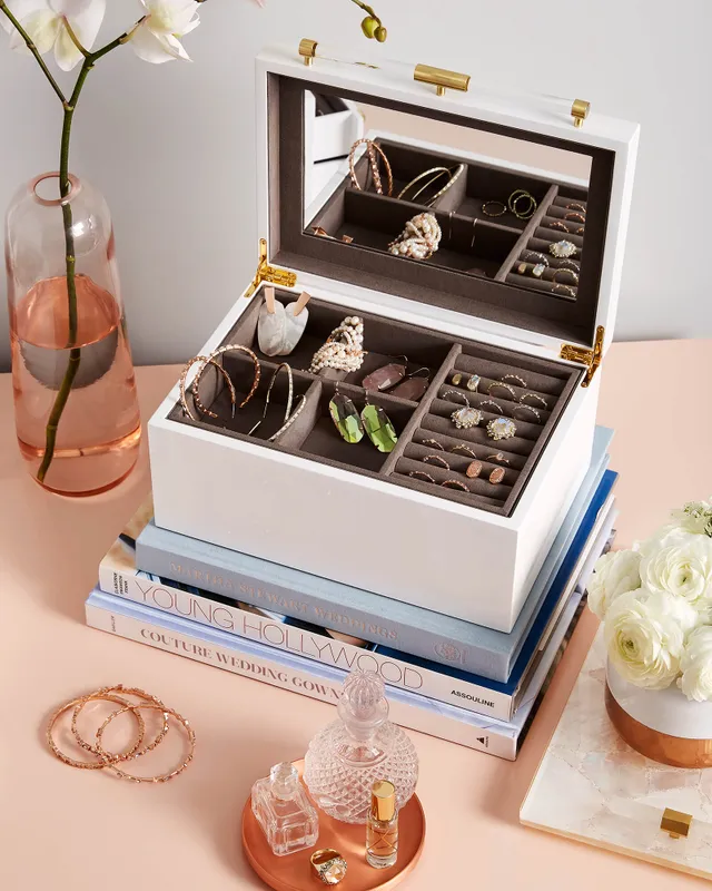 Kendra store scott martha