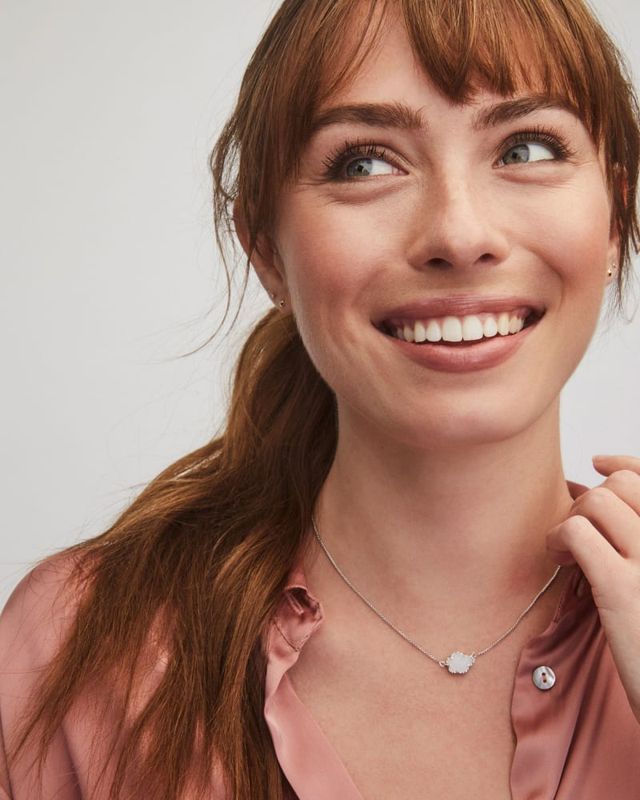 Kendra Scott Tess Silver Pendant Necklace in Iridescent Drusy