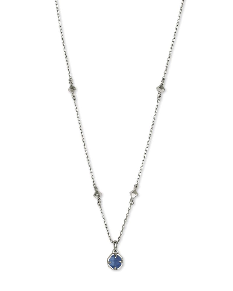 Nola short deals pendant necklace