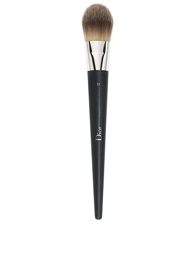 Dior brush clearance foundation