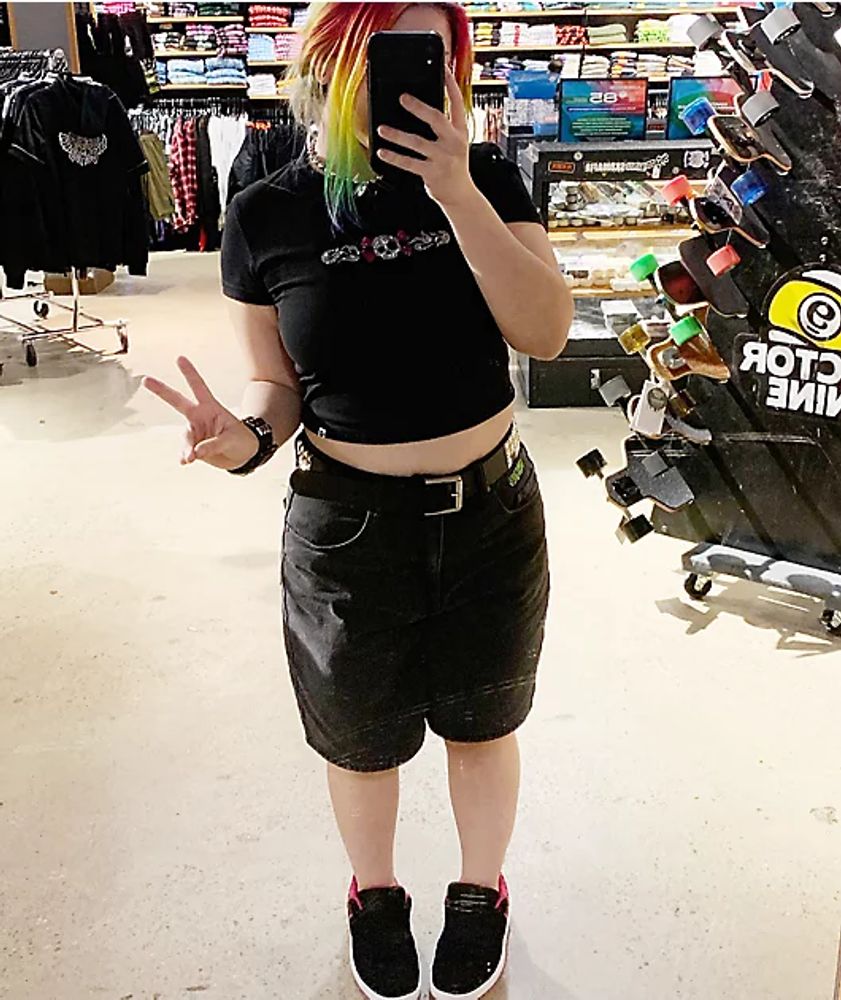 Black skater shorts 2025