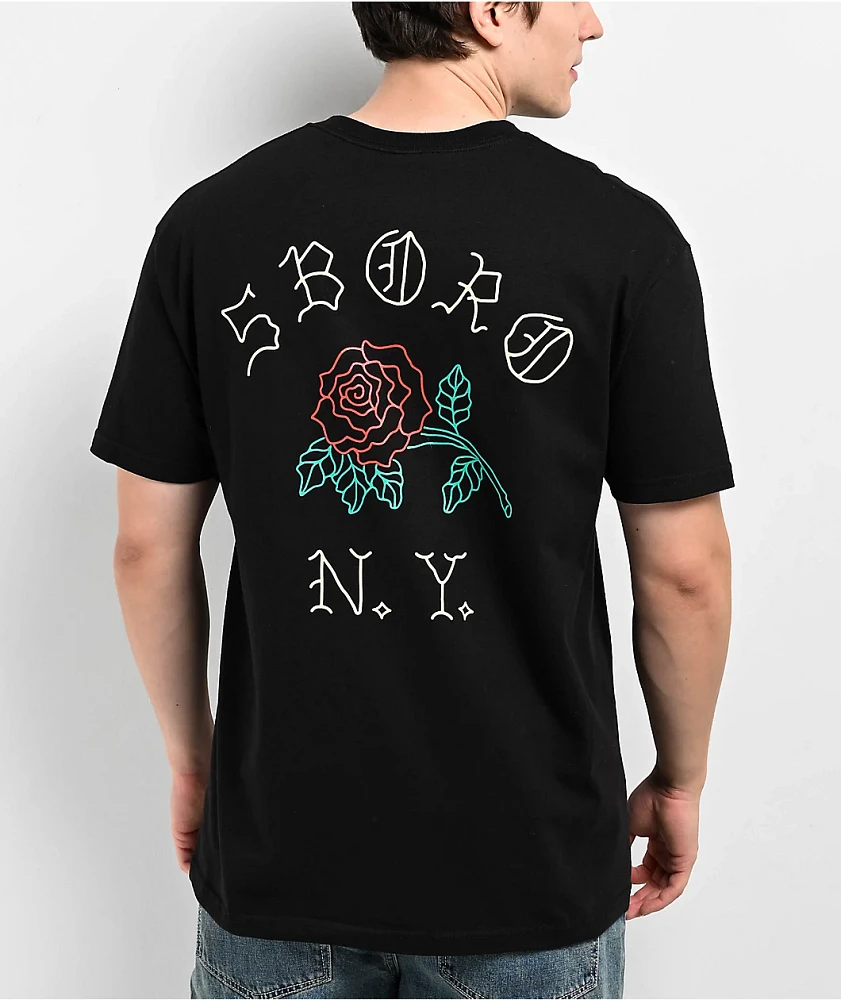 ローズ•*¨*•.¸♬︎ 5Boro Vintage Rose Black T-Shirt | Liberty Center