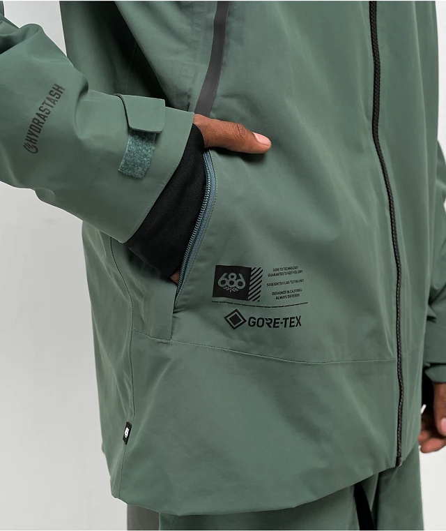 686 Gore-Tex Hydrastash Sync Green Snowboard Jacket | Liberty Center