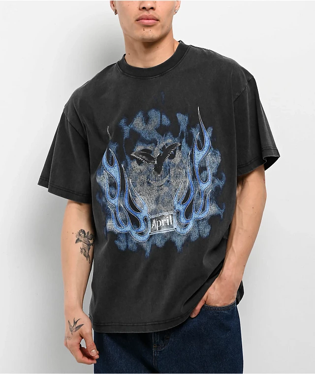 babylclub　twinkle skull　Tシャツ　Black April Vintage Skull Black Wash T-Shirt | MainPlace Mall
