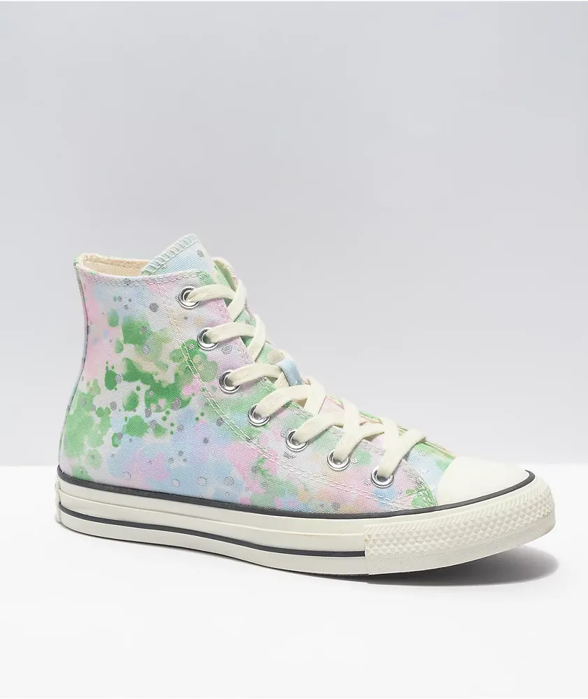 Tie dye 2025 chuck taylors converse