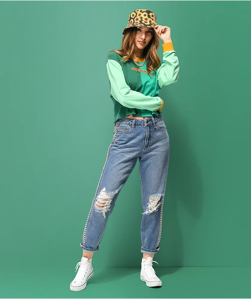 Converse with mom jeans shop