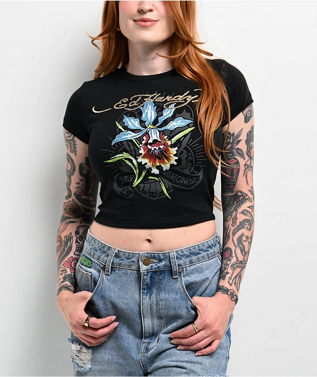 Ed Hardy クロス ブラック クロップドTシャツ Ed Hardy Cross Black Crop T-Shirt at CoolSprings Galleria in