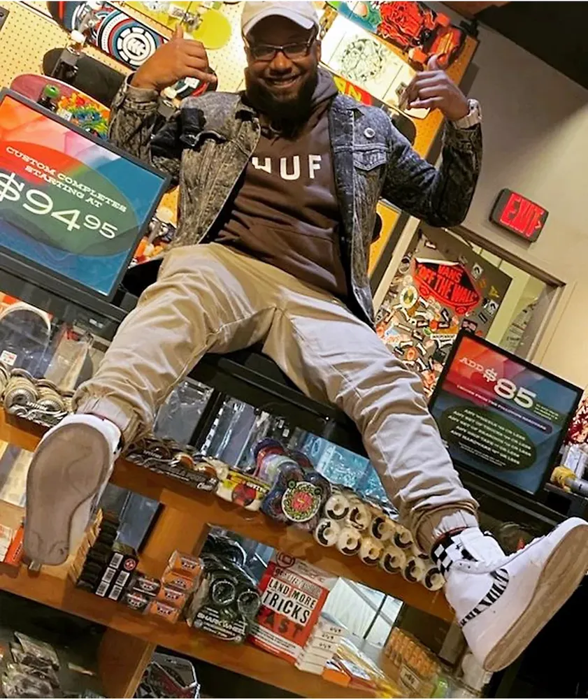 Huf og logo hotsell hoodie