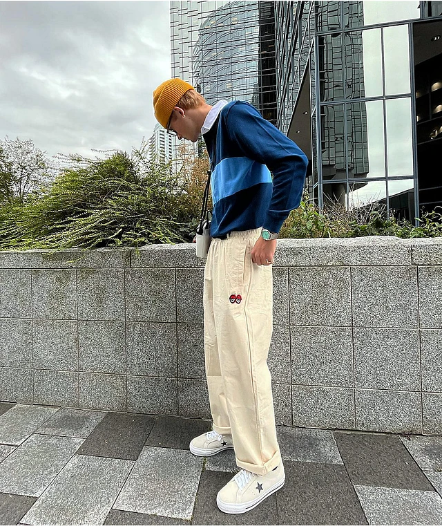 Krooked Eyes Grey Elastic Waist Pants at CoolSprings