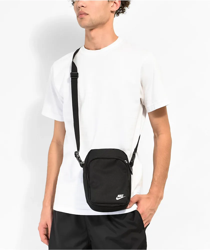 Nike small outlet shoulder messenger bag