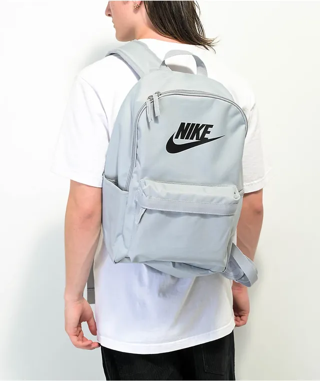 Grey backpack nike discount