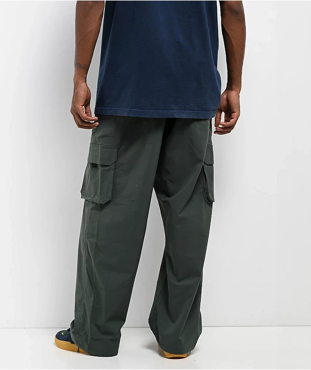 海外限定 2022年 NIKE SB REALTREE CAMO CARGO Nike SB Kearny Realtree Camo Cargo Pants at Mall of America
