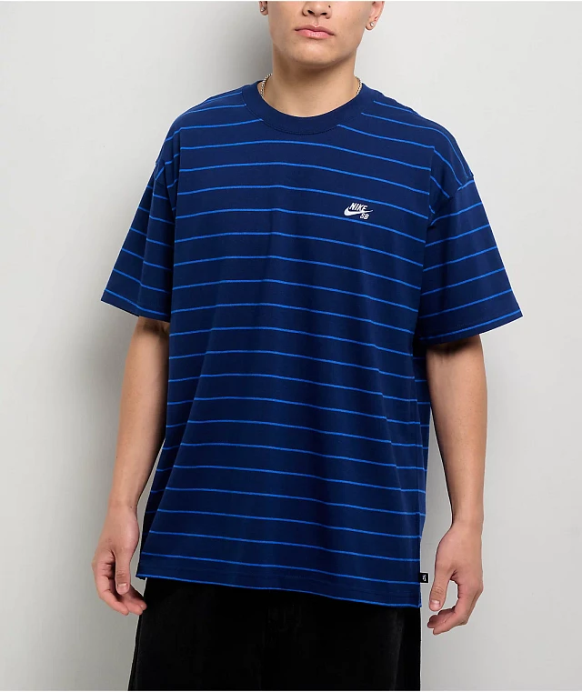 ★★送料無料★★ナイキ★NIKE MEN'S Y2K STRIPED T-SHIRT Nike striped t-shirt with embroidered logo in the | Depop