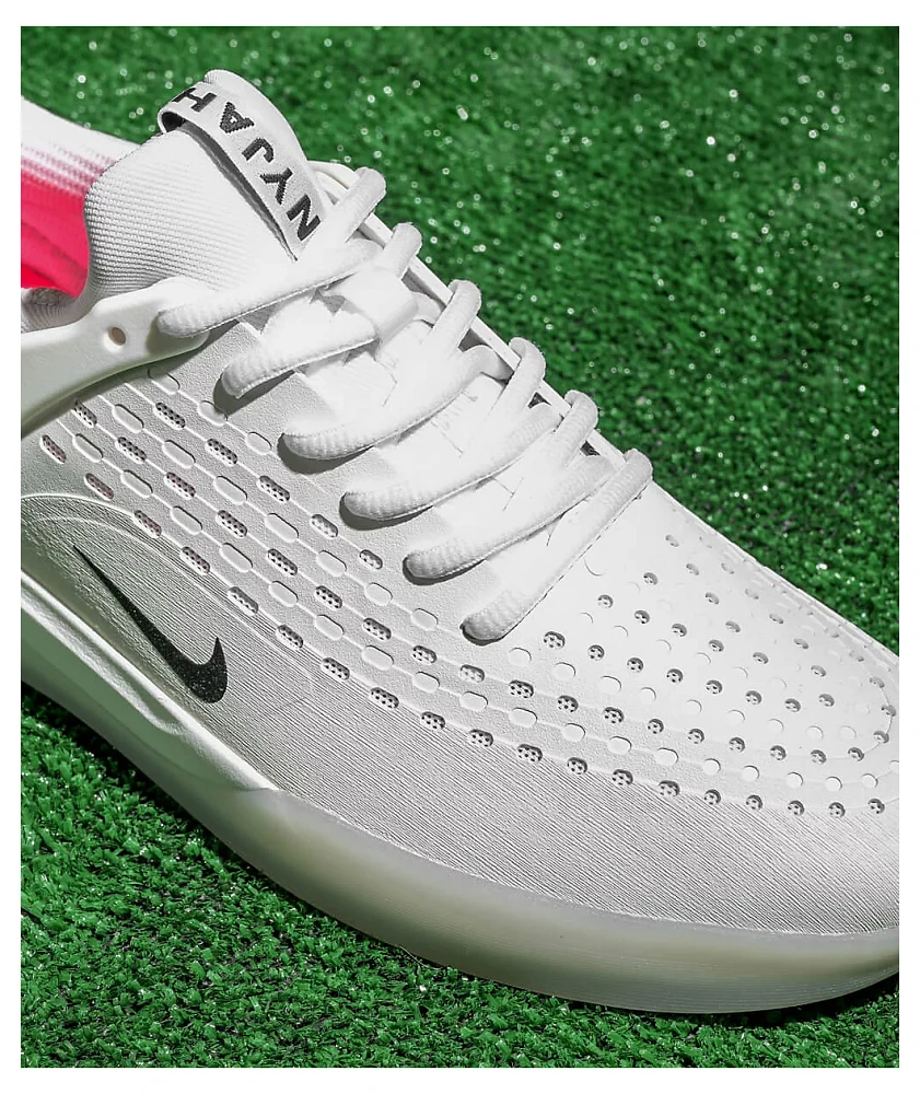 Nike sb nyjah free summit white  and  crimson skate shoes shop