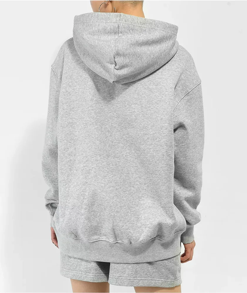 Nike sportswear hotsell essential hoodie