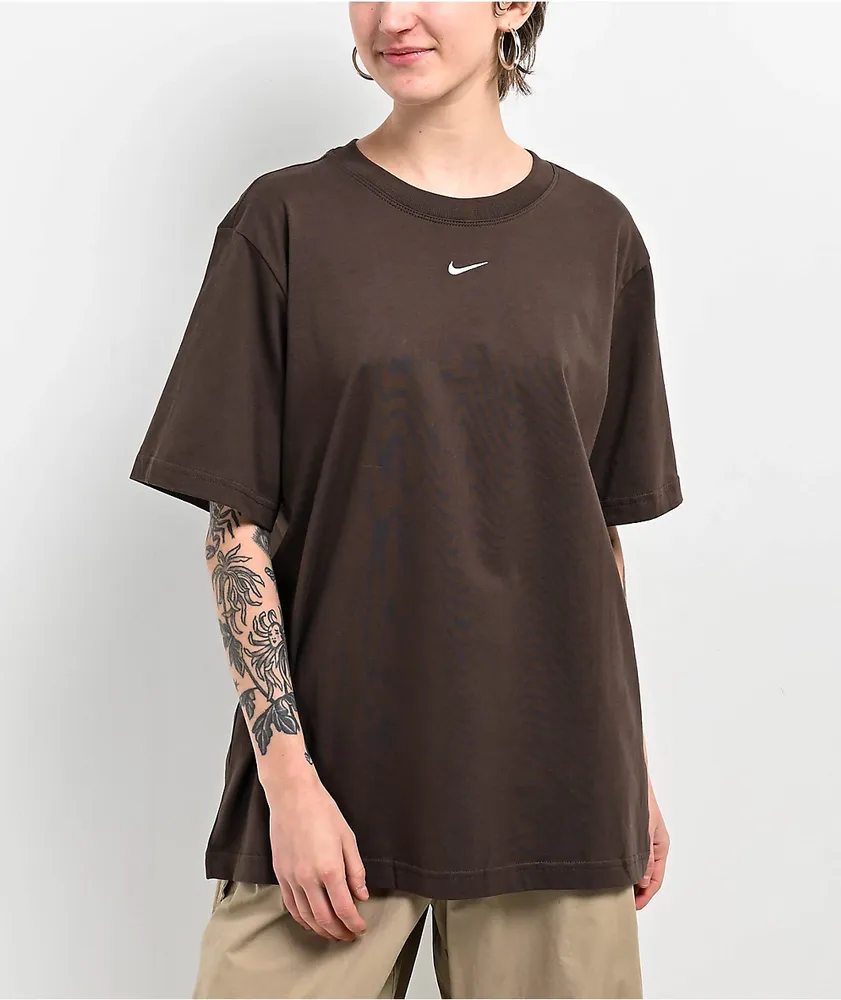 Brown nike shop t shirt