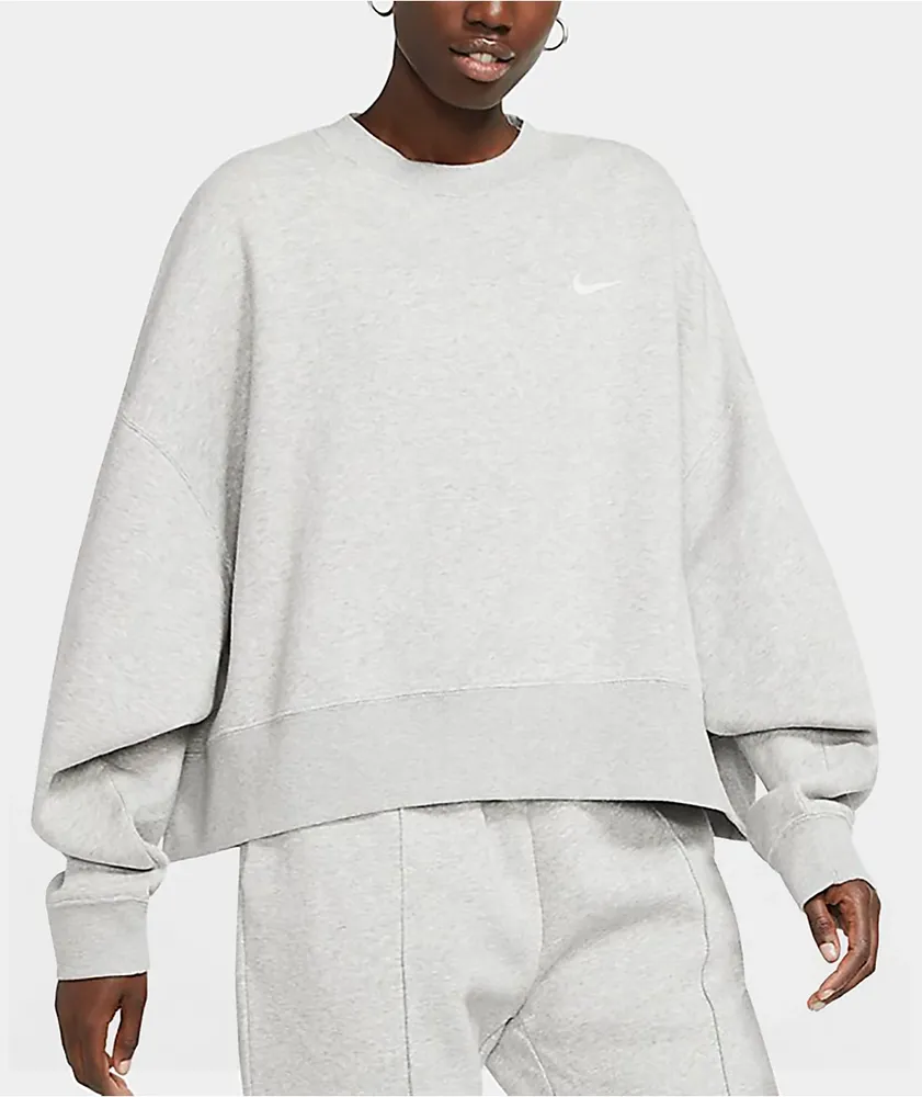 Nike small online logo sweatshirt