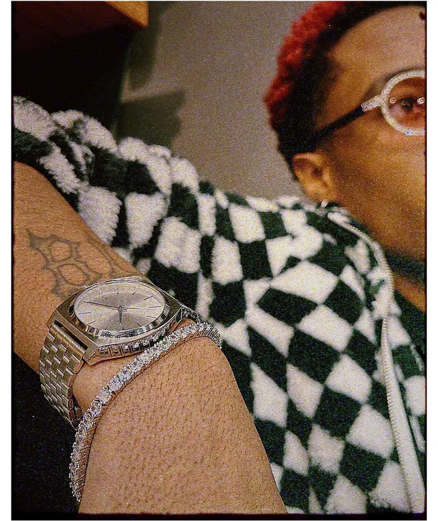 Iced out nixon watch sale