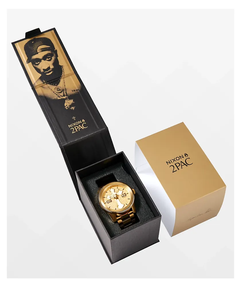 Zumiez store gold watch