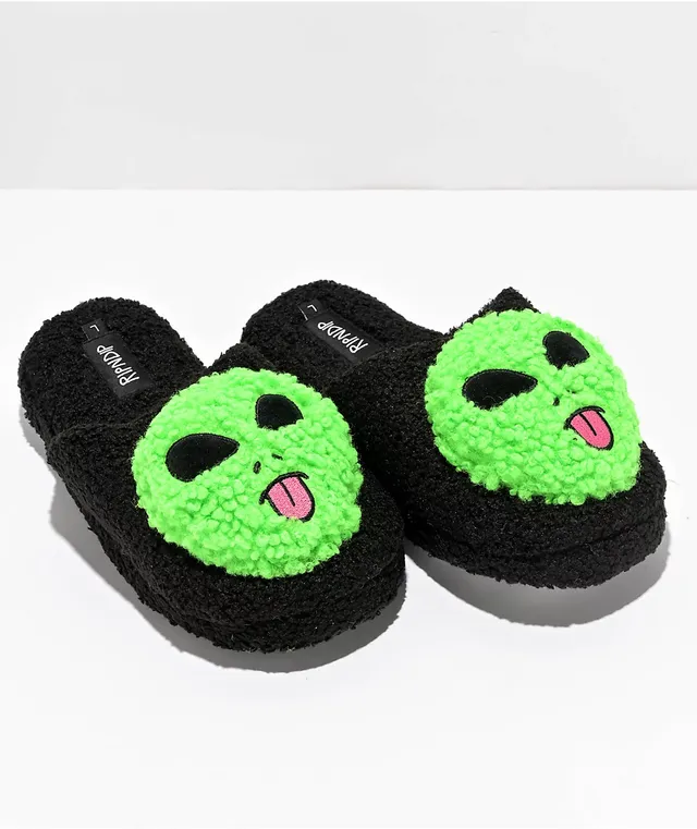 Zumiez slippers store