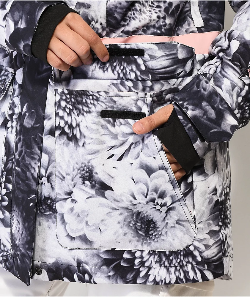 Roxy Ritual Future Flow Snowboard Jacket 2023 at Mall of America® in ...