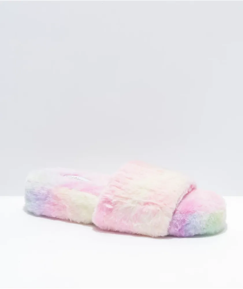Fila sandals clearance zumiez