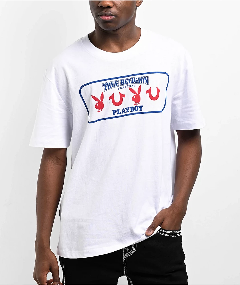 【True Religion】Playboy バニー ホースシュー ロゴ Tシャツ TRUE RELIGION X PLAYBOY APPLIQUÉ LOGO TEE - Black | True