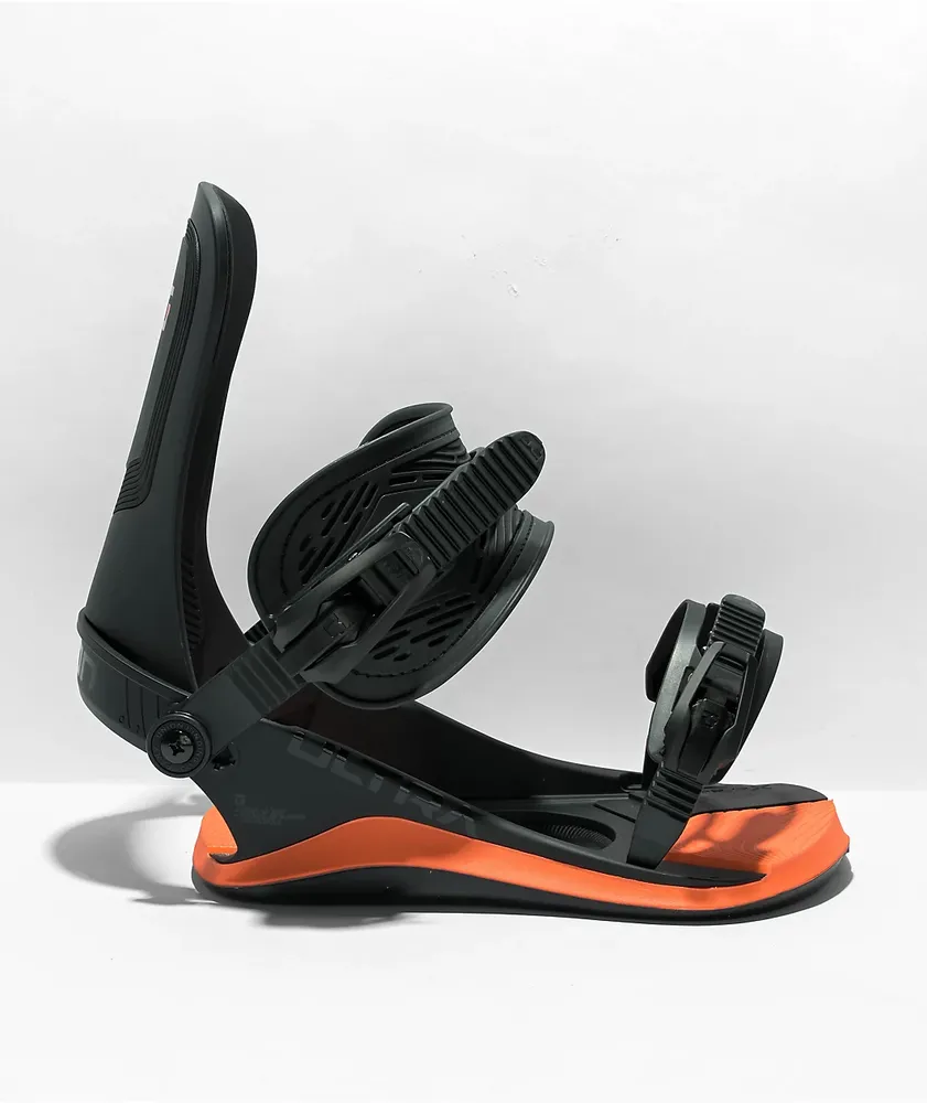 Union Ultra Black Snowboard Bindings 2023 at Foxvalley Mall in
