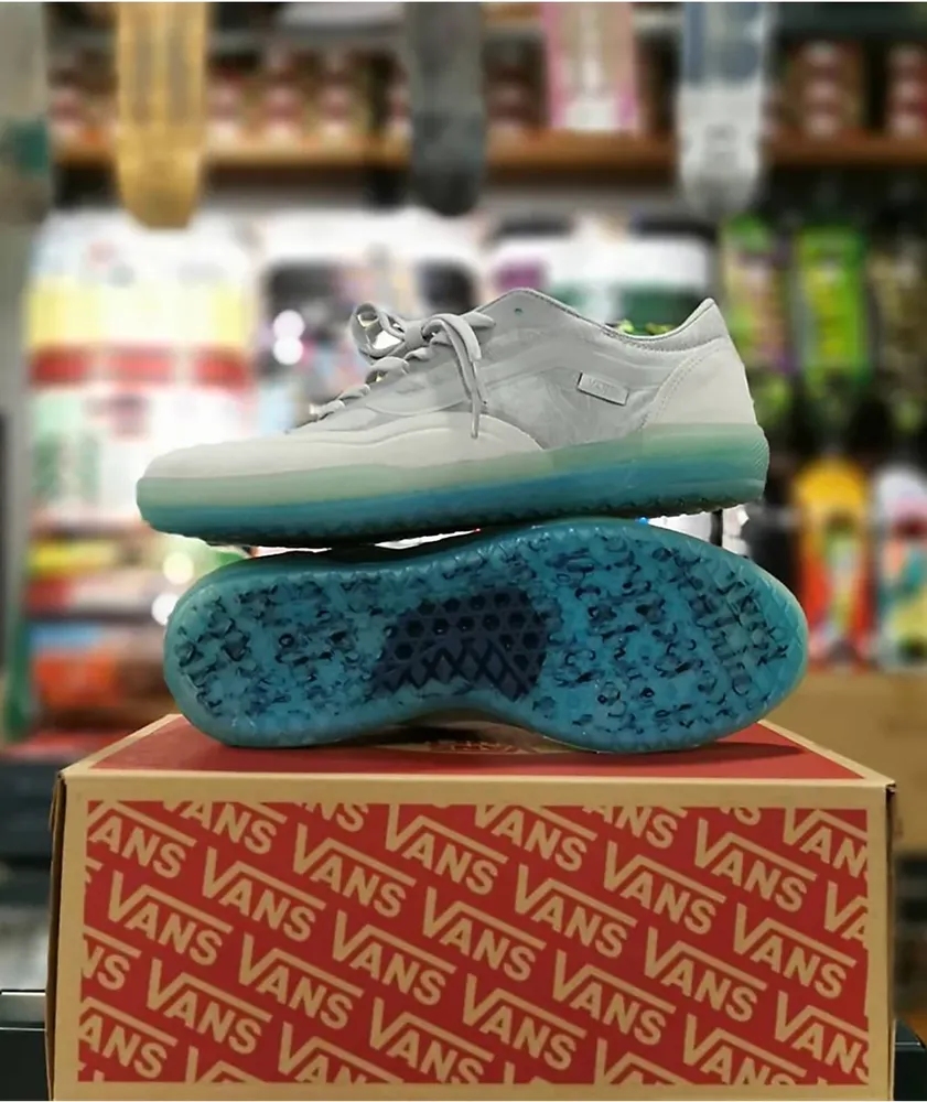 Vans d 2025