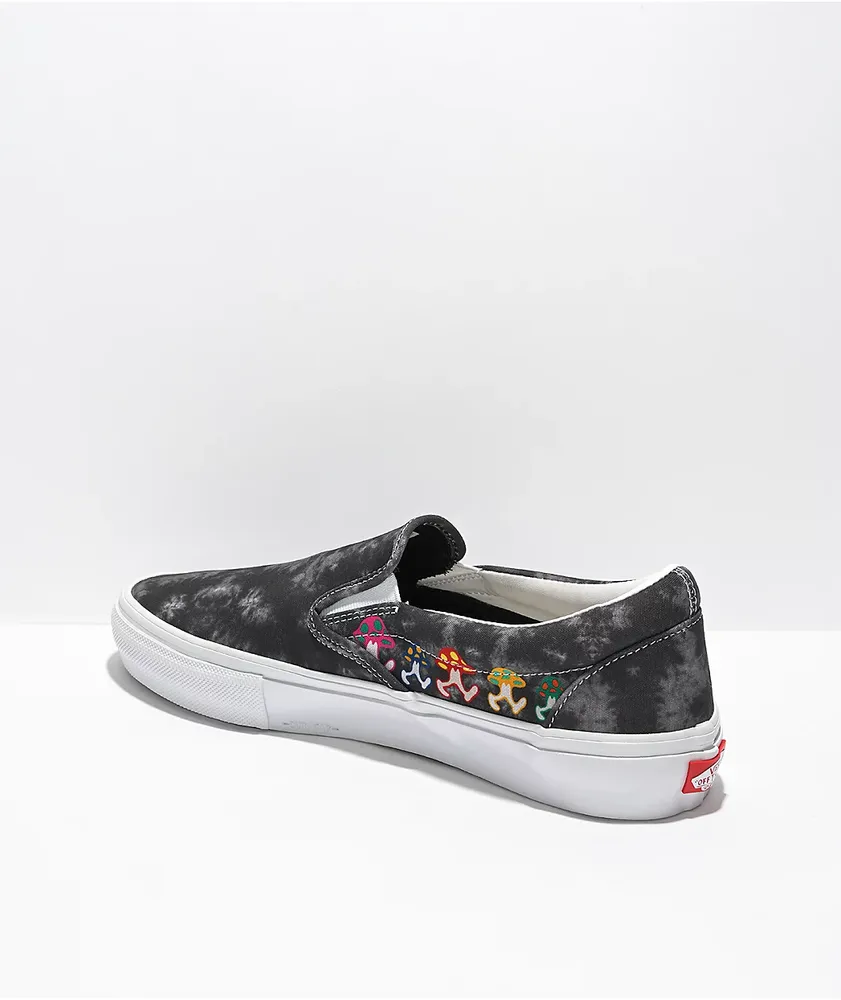 Zumiez slip on vans 2025