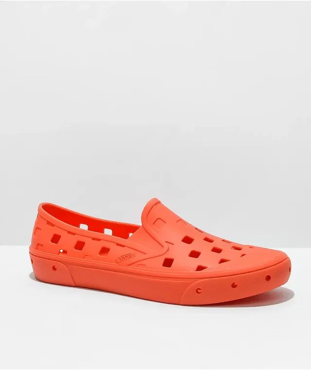 Vans slip ons zumiez online