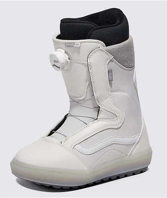 VANS Women's Encore Pro Snowboard Boot at Vancouver Mall in