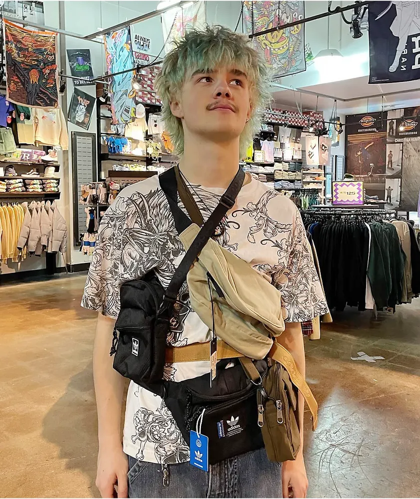 Adidas festival mall hot sale