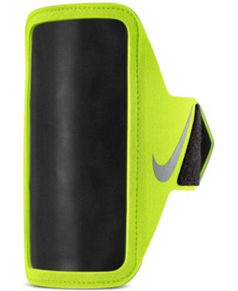 Nike Lean Armband Plus Mall of America®
