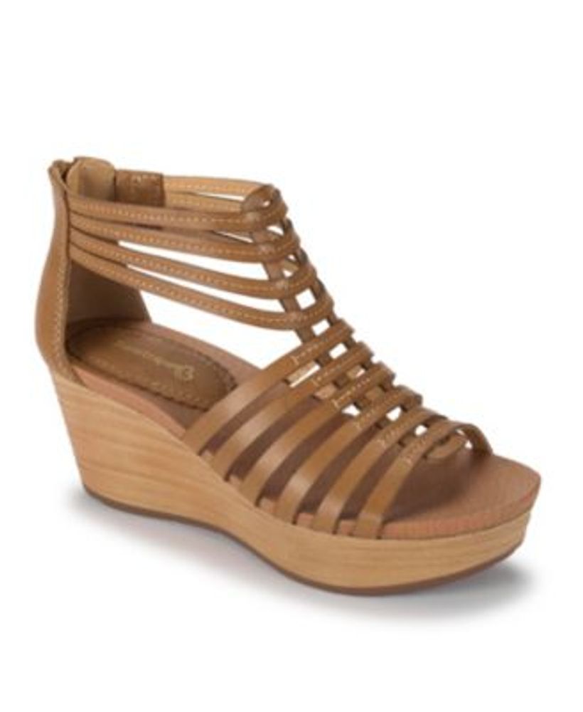 Baretraps Women's Mallison Platform Wedge Sandals Mall of America®