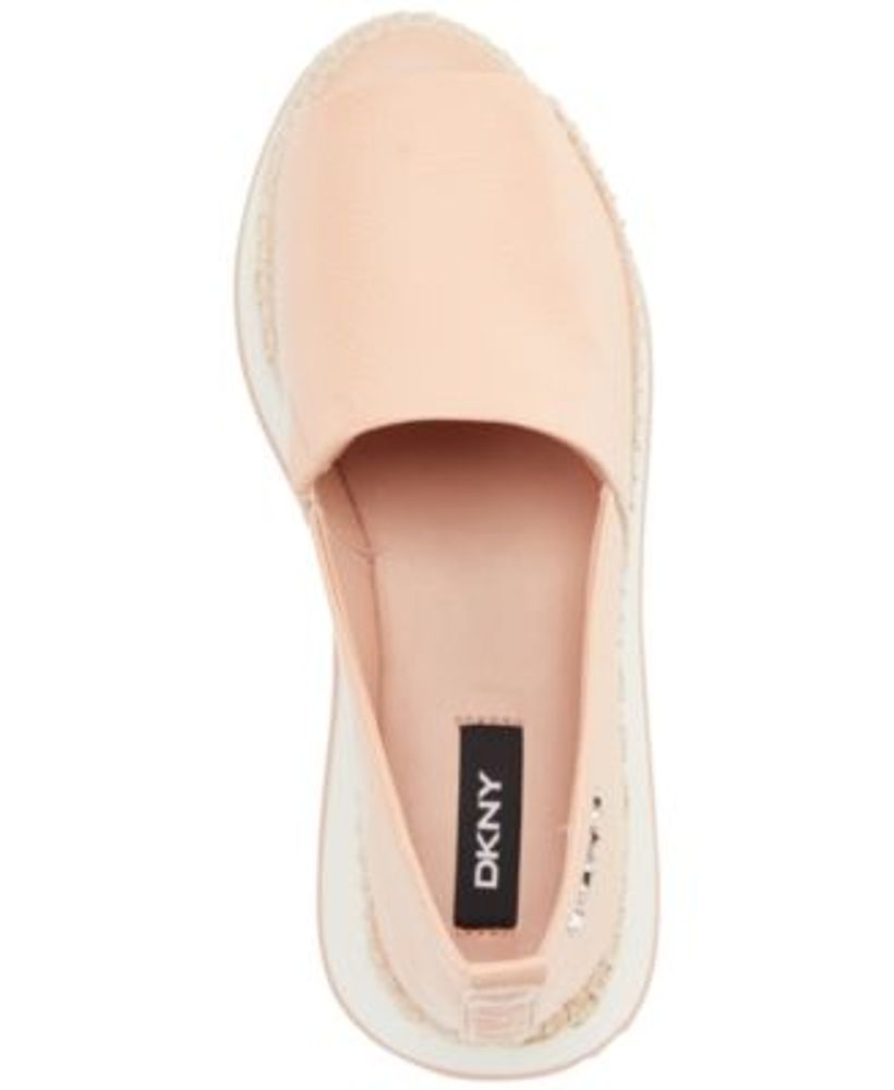 DKNY Women s Orza Wedges Mall of America