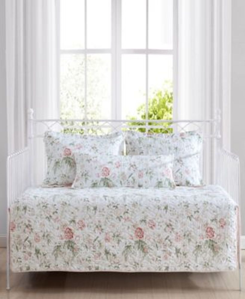 Laura Ashley Breezy Floral 4Pc. Quilt Set, Daybed Mall of America®