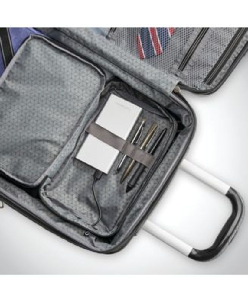 Samsonite Mystique 2.0 21" Hardside CarryOn Spinner Mall of America®