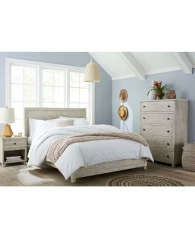Furniture Canyon White Platform 3Pc. Bedroom Set (Queen Bed, Chest