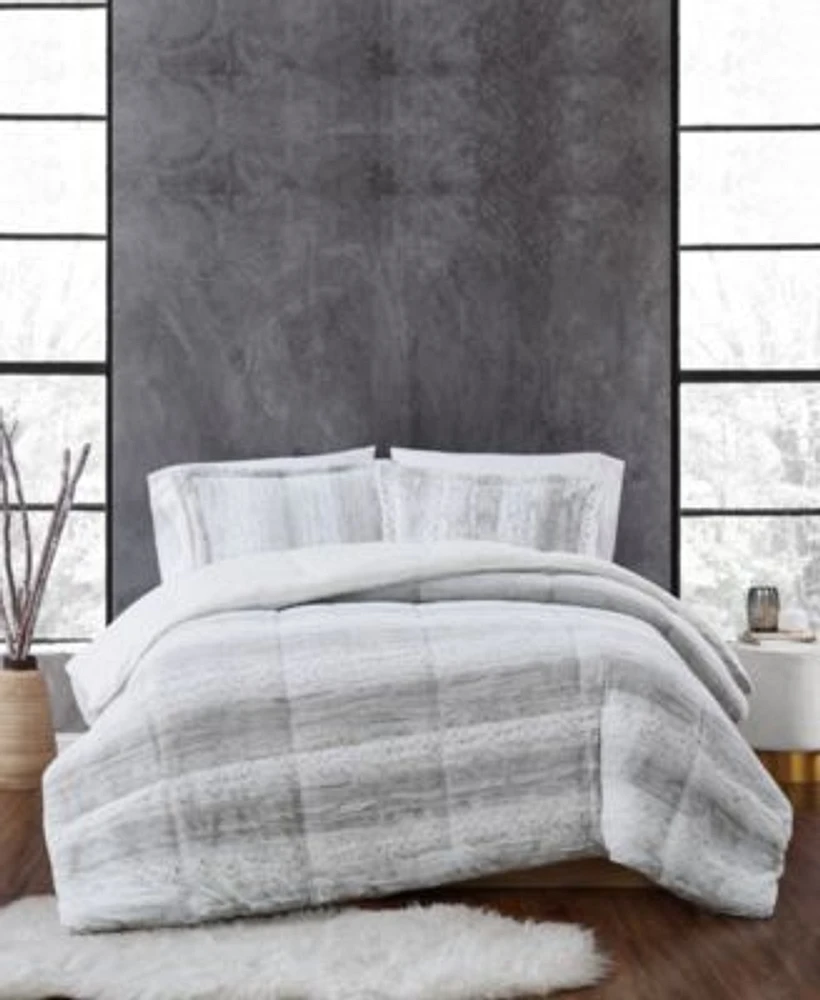 Christian siriano oversized faux fur 2025 throw