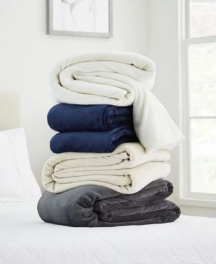 Macy's fleece 2025 blanket