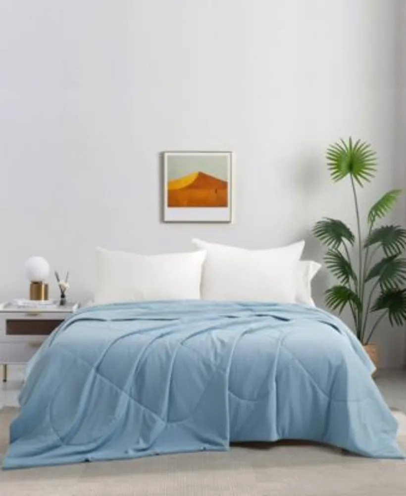 Soft top cooling blanket