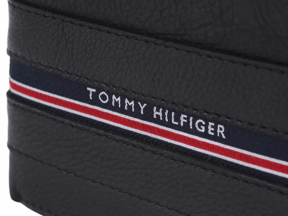 Liverpool cartera online tommy