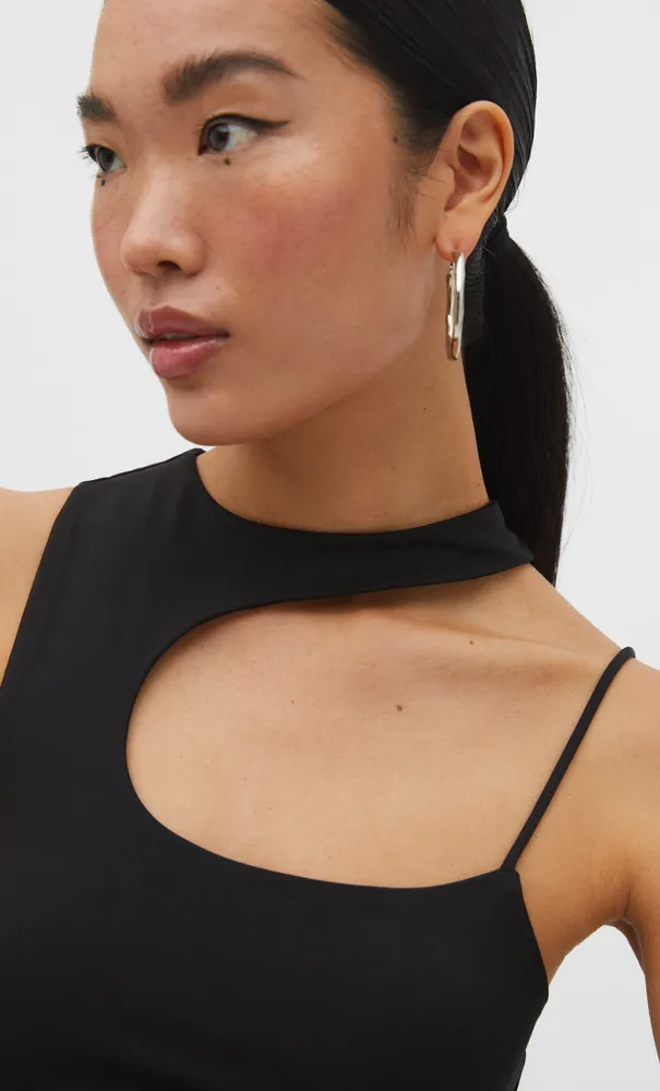 Top asimetrico on sale stradivarius